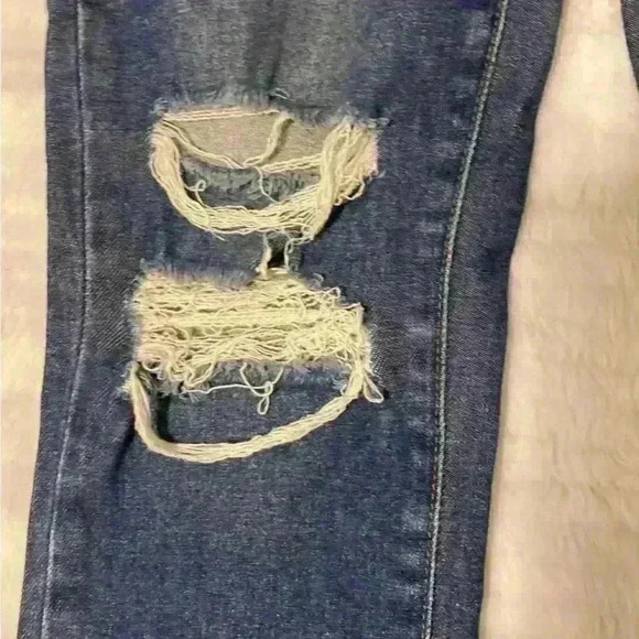 Size 25 Paige jeans in wonderful condition. - Picture 11 of 12